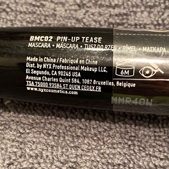 1050 NYX Pin Up Tease Black Mascara Professional Makeup - Picture 7 of 8